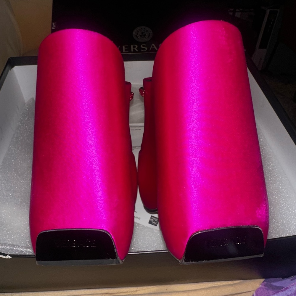 Versace Fuchsia Platform Heels - Picture 5 of 6